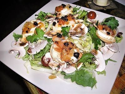Salade de chèvre chaud aux fruits secs - 1