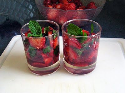 Fraises au sirop de framboises