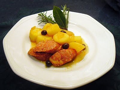 Ragout de pommes de terre et saucisses