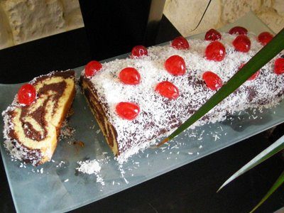 Gâteau roulé chocolat noix de coco