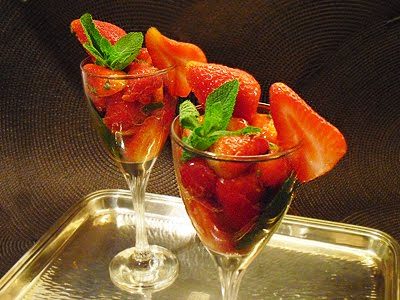 Salade de fraises à la menthe