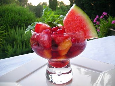 Salade de fruits rouges au basilic