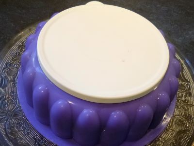 TUPPERWARE GRAND MOULE couronne 1.5l EUR 8,00 - FR