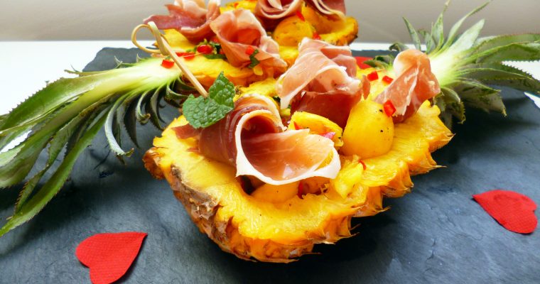 Ananas au jambon cru