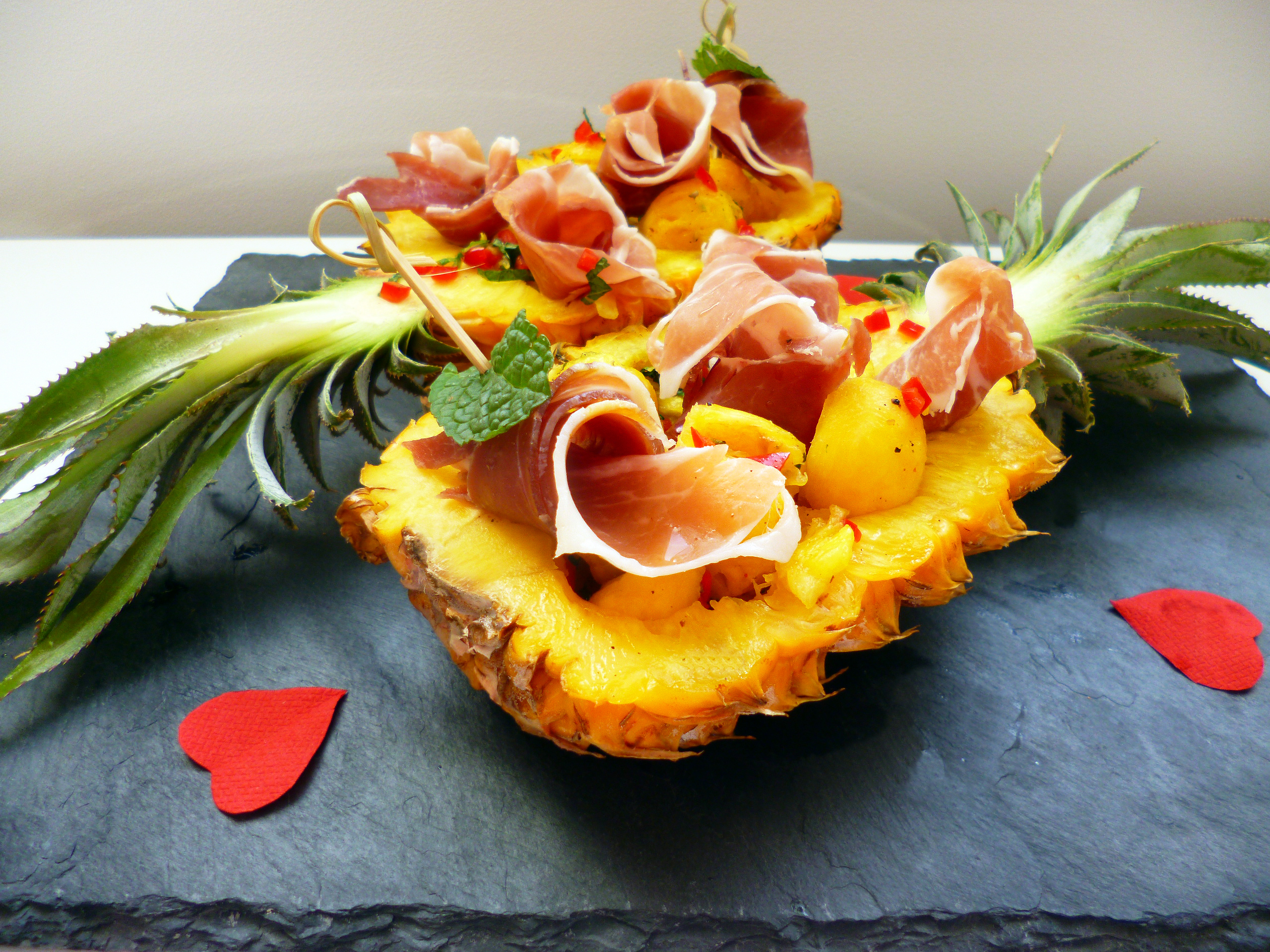 Ananas au jambon cru - 1