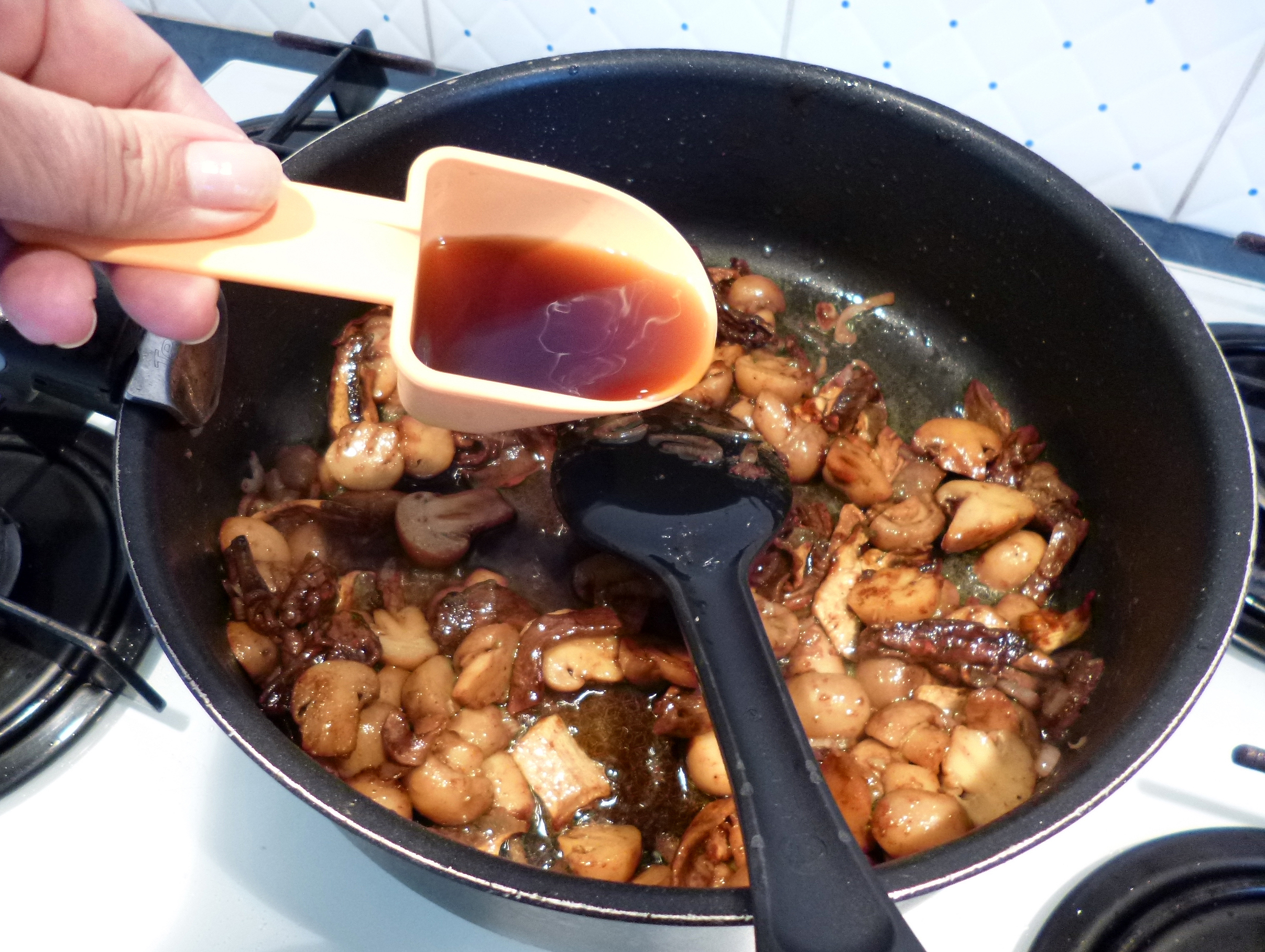 Cotes De Veau A La Creme La Recette Facile Par Toques 2 Cuisine