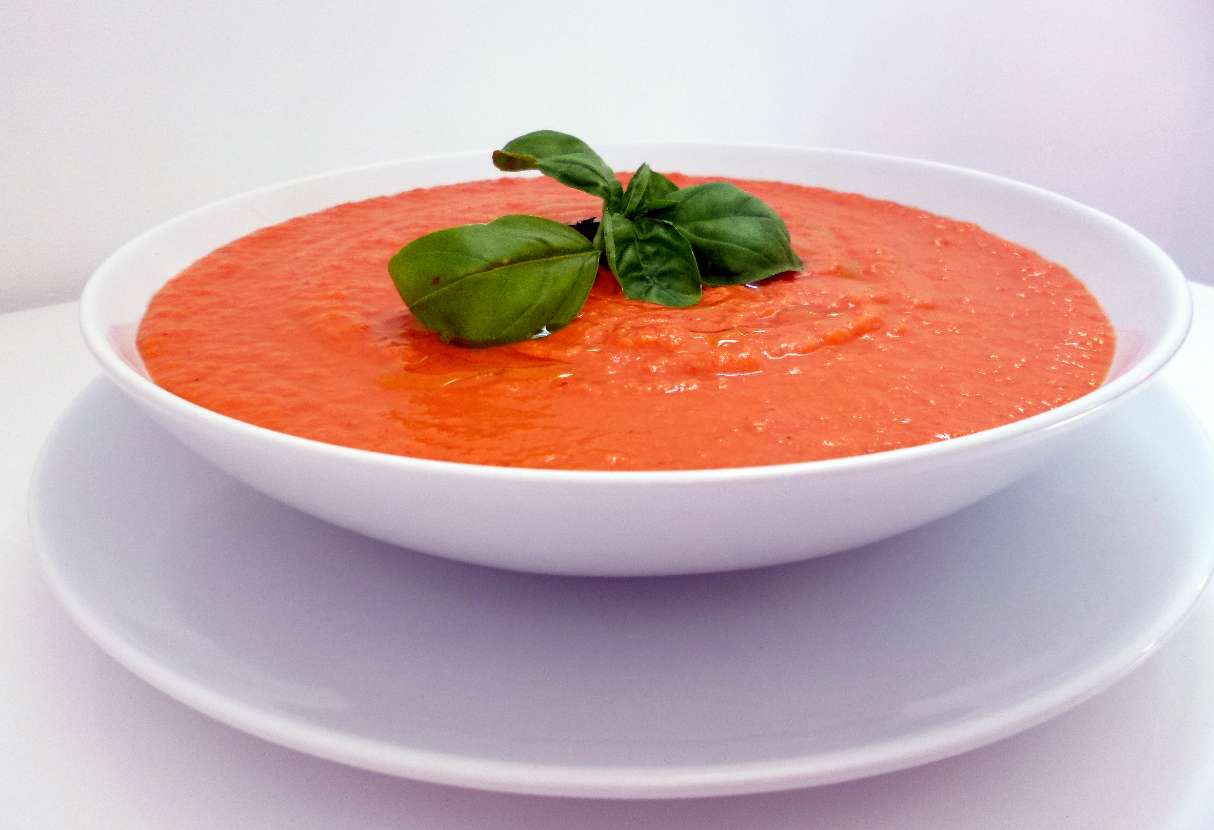 Суп из свежих помидоров рецепт. Андалузский гаспачо. Испанский гаспачо. Томатный суп гаспачо. Холодный томатный суп гаспачо.