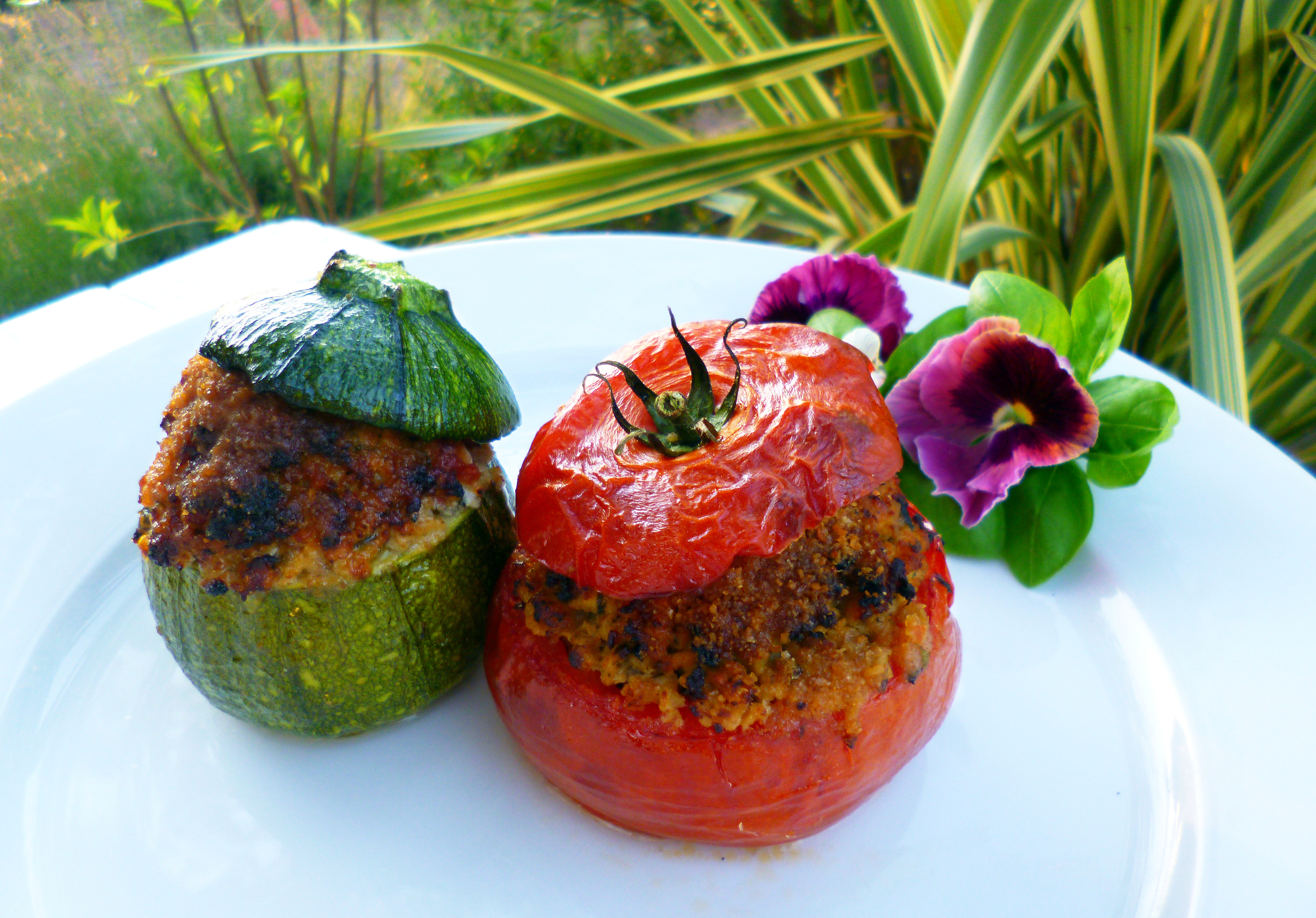 Tomates et courgettes farcies au basilic - 1