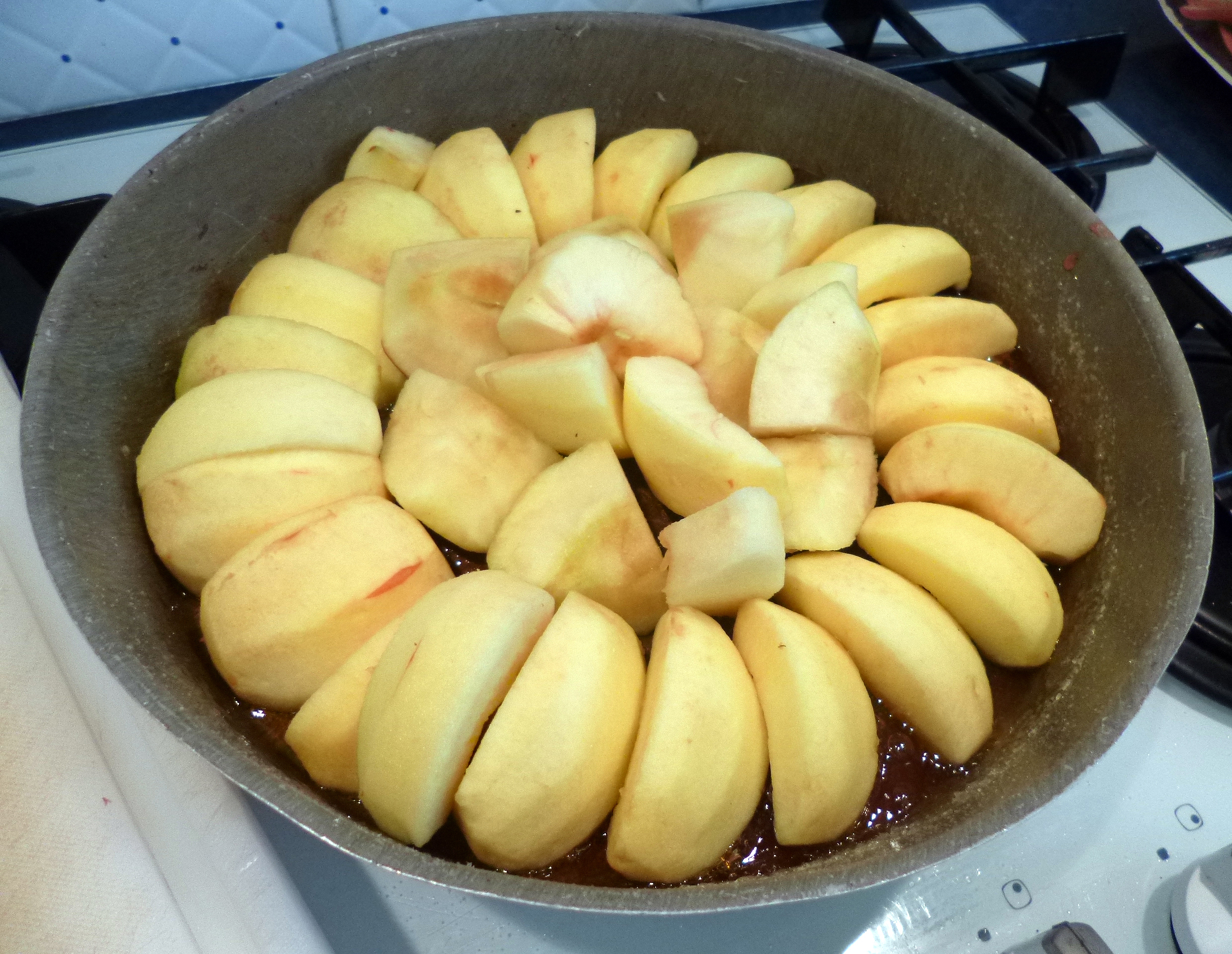 Gâteau renversé aux pommes - 10