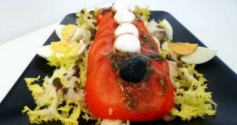 Salade de tomates mozzarella basilic