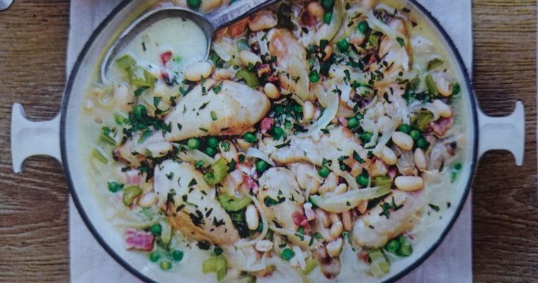 Ragoût de poulet aux haricots cannellini