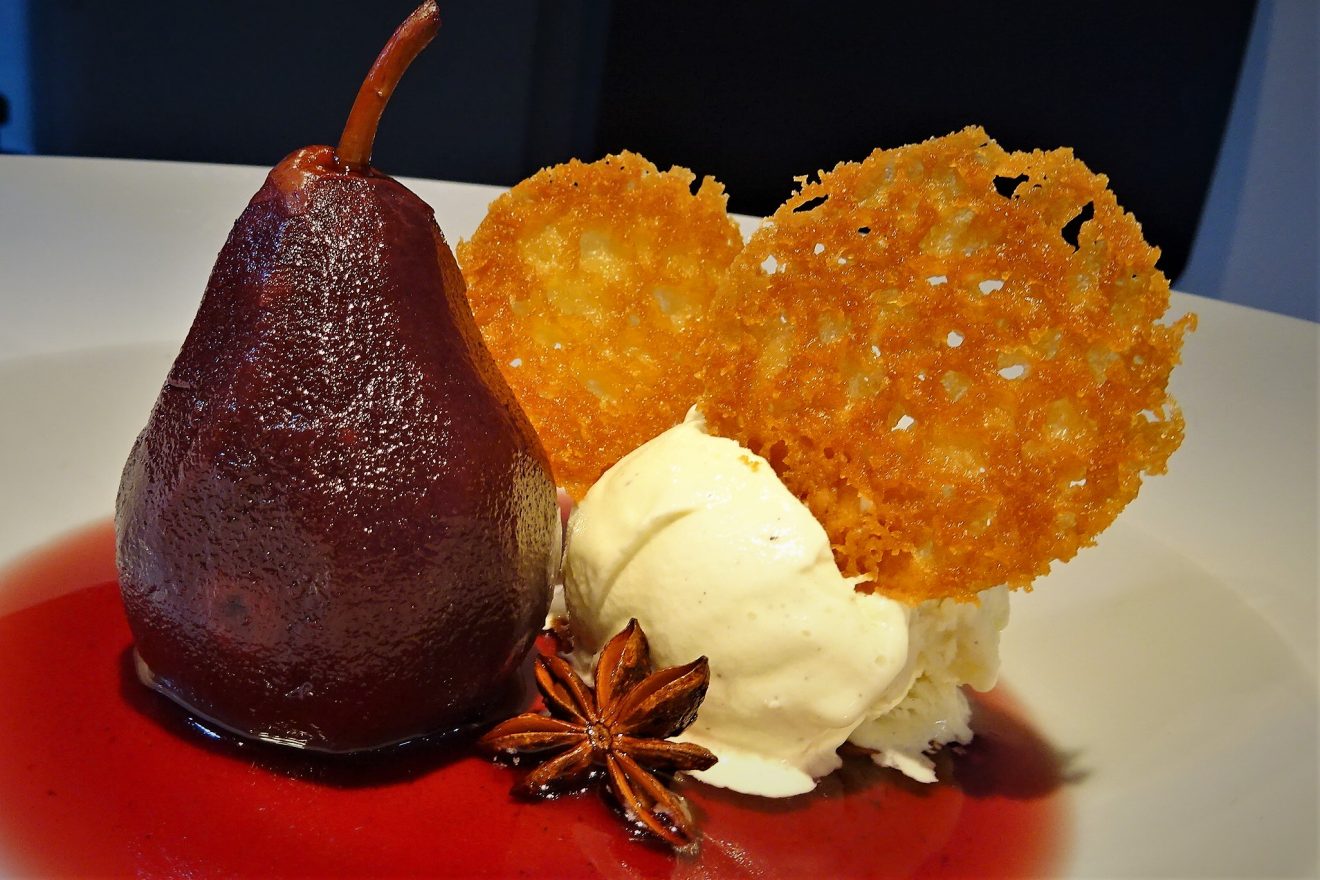 POIRES AU BEAUJOLAIS EN CONSERVE 537