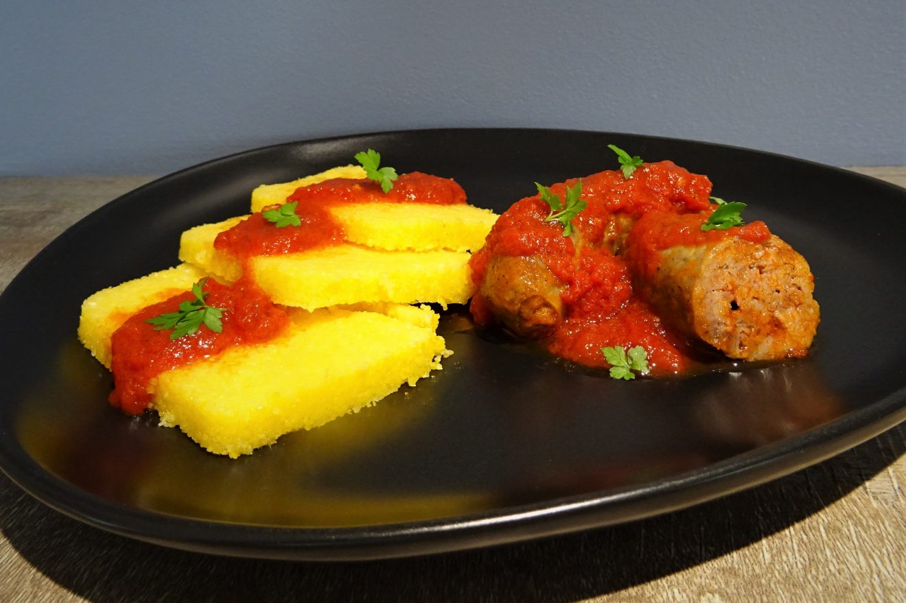 SAUCISSES DE TOULOUSE EN SAUCE TOMATE 852