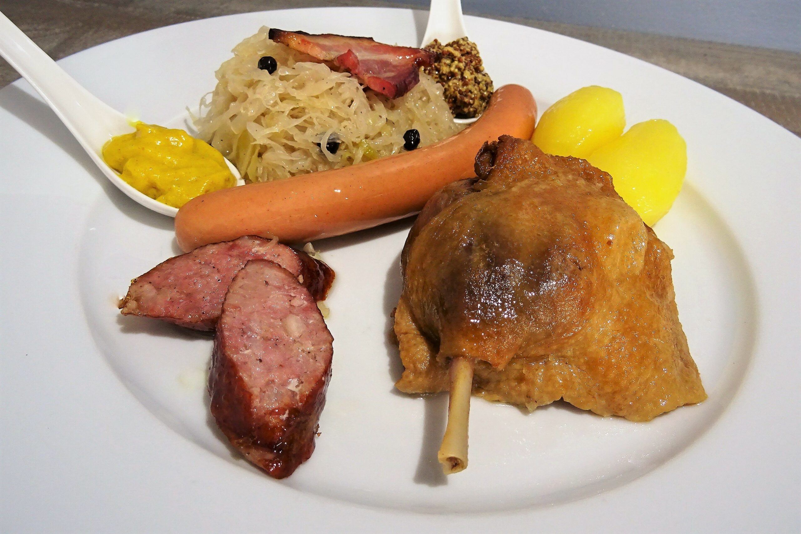 Choucroute au confit de canard - 1