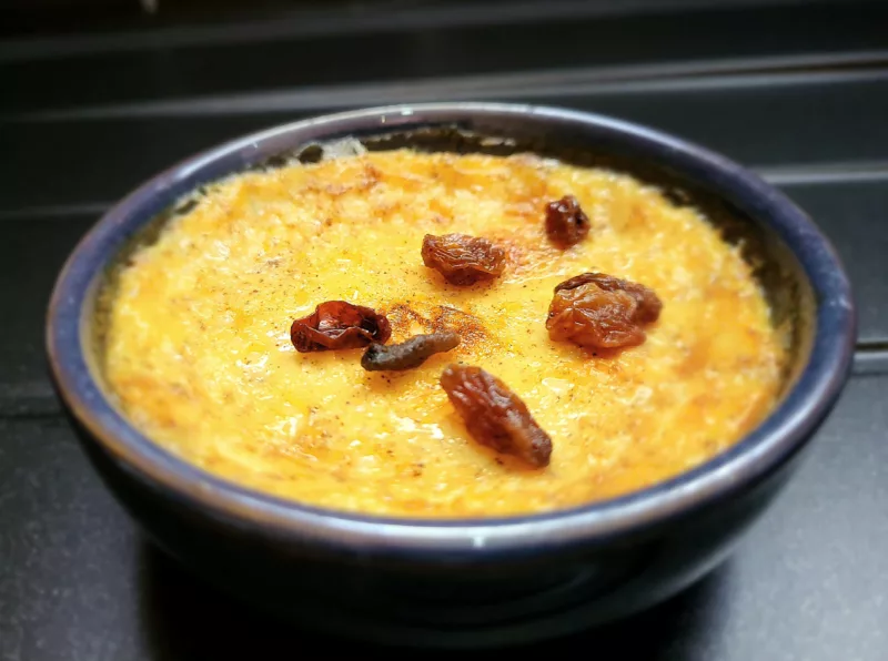 Crèmes aux oeufs rhum et raisins secs - 4