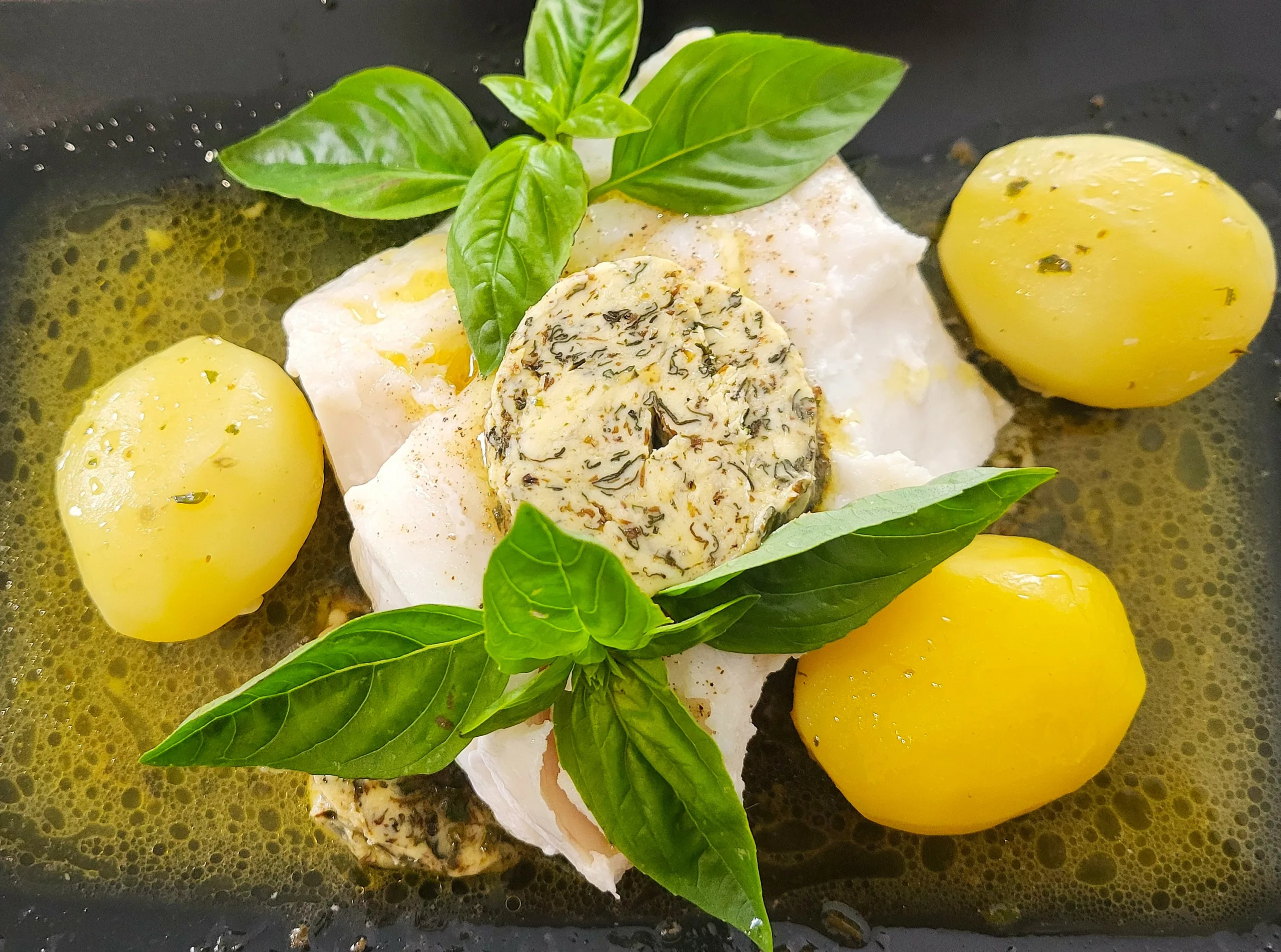 Dos de cabillaud au beurre de basilic - 1