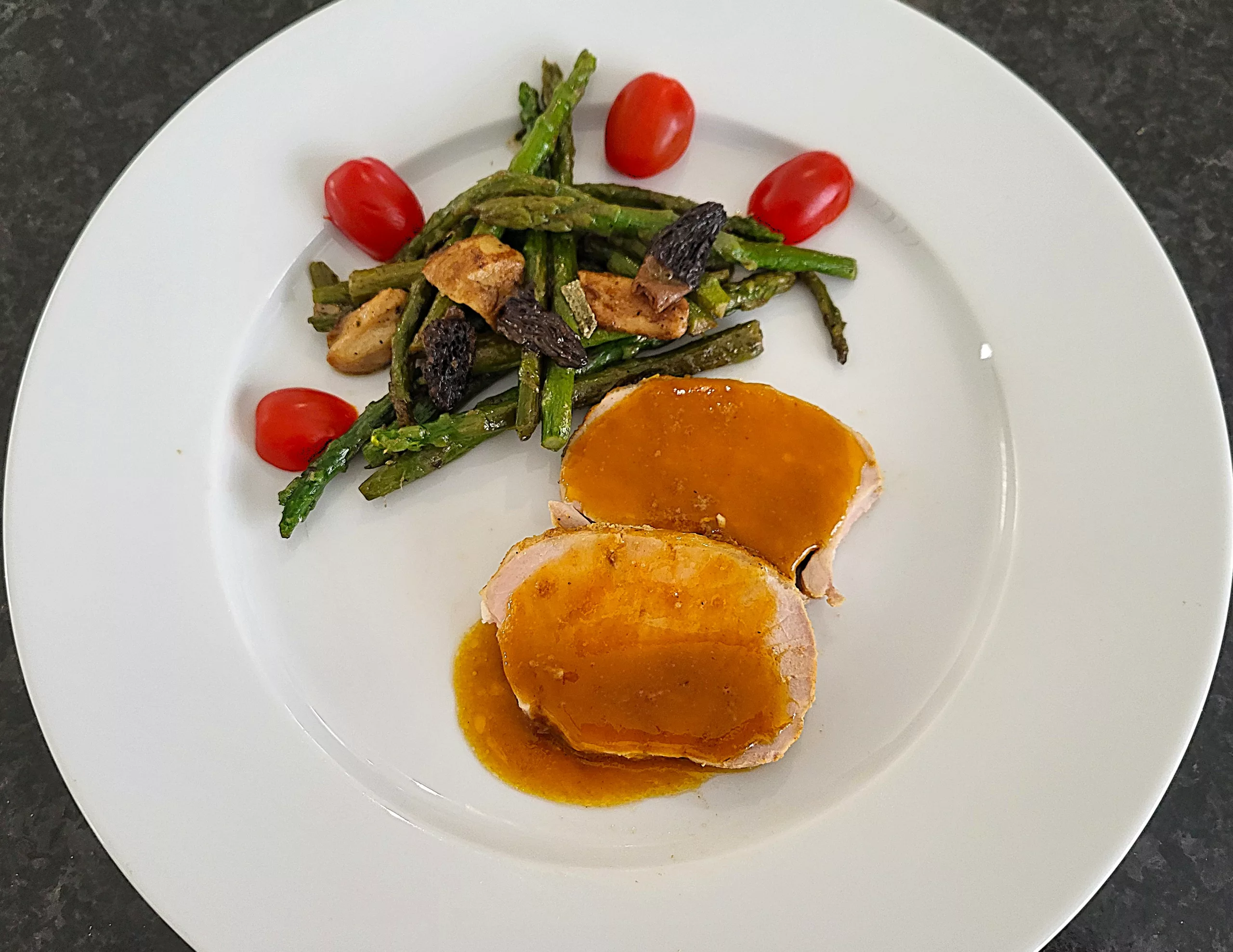 Rôti de porc aux épices et herbes fraîches - 1