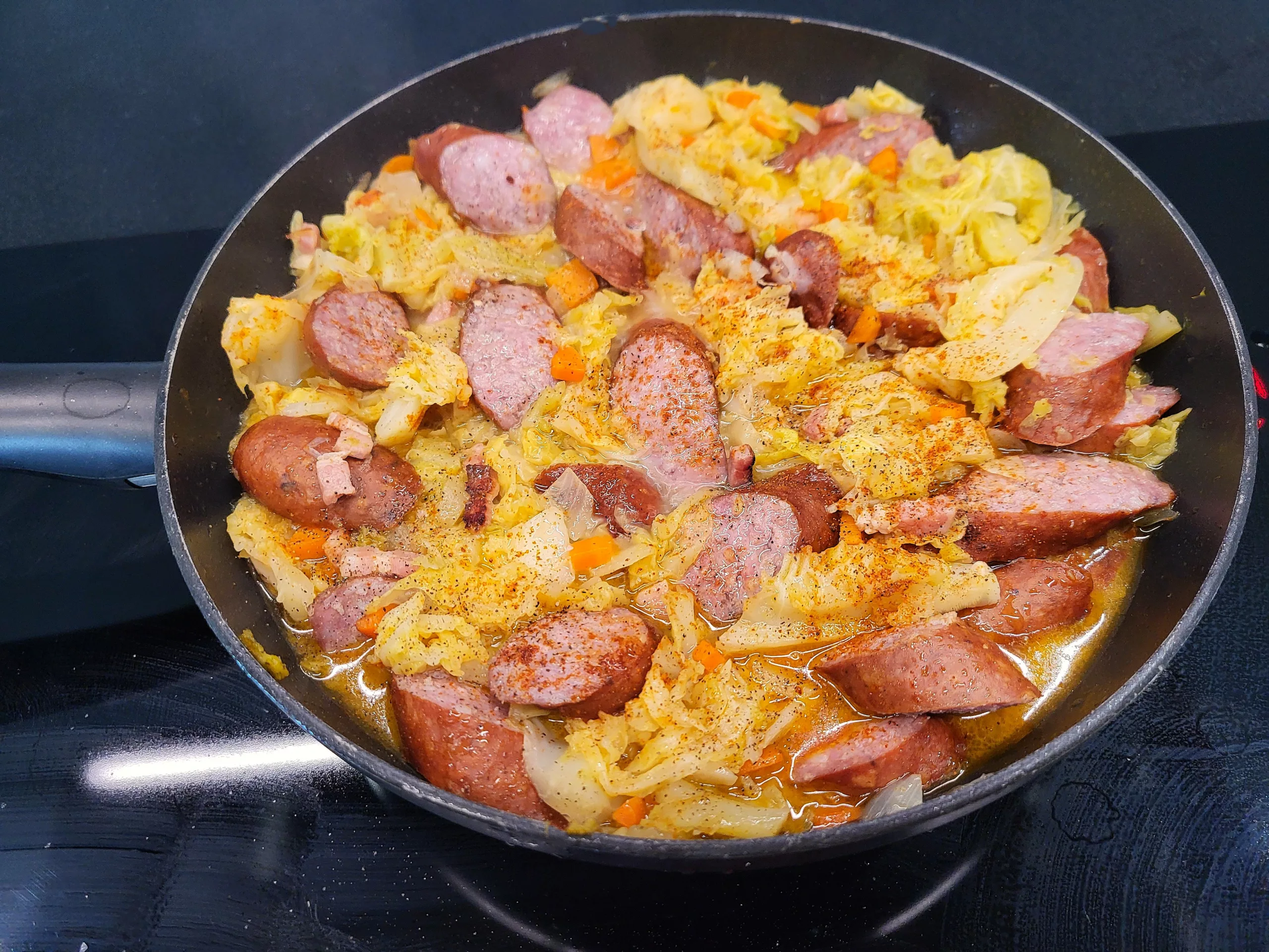 Saucisses de Montbéliard au chou - 1